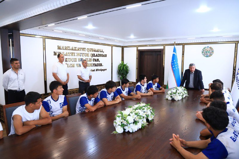 "Yangi O'zbekiston talabalar olimpiadasi" musobaqalari oldidan futbolchi talabalar bilan uchrashuv o'tkazildi