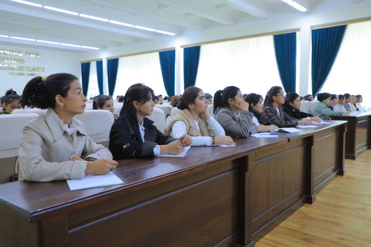 Buxoro davlat pedagogika institutida “Kelajak soati” darsi