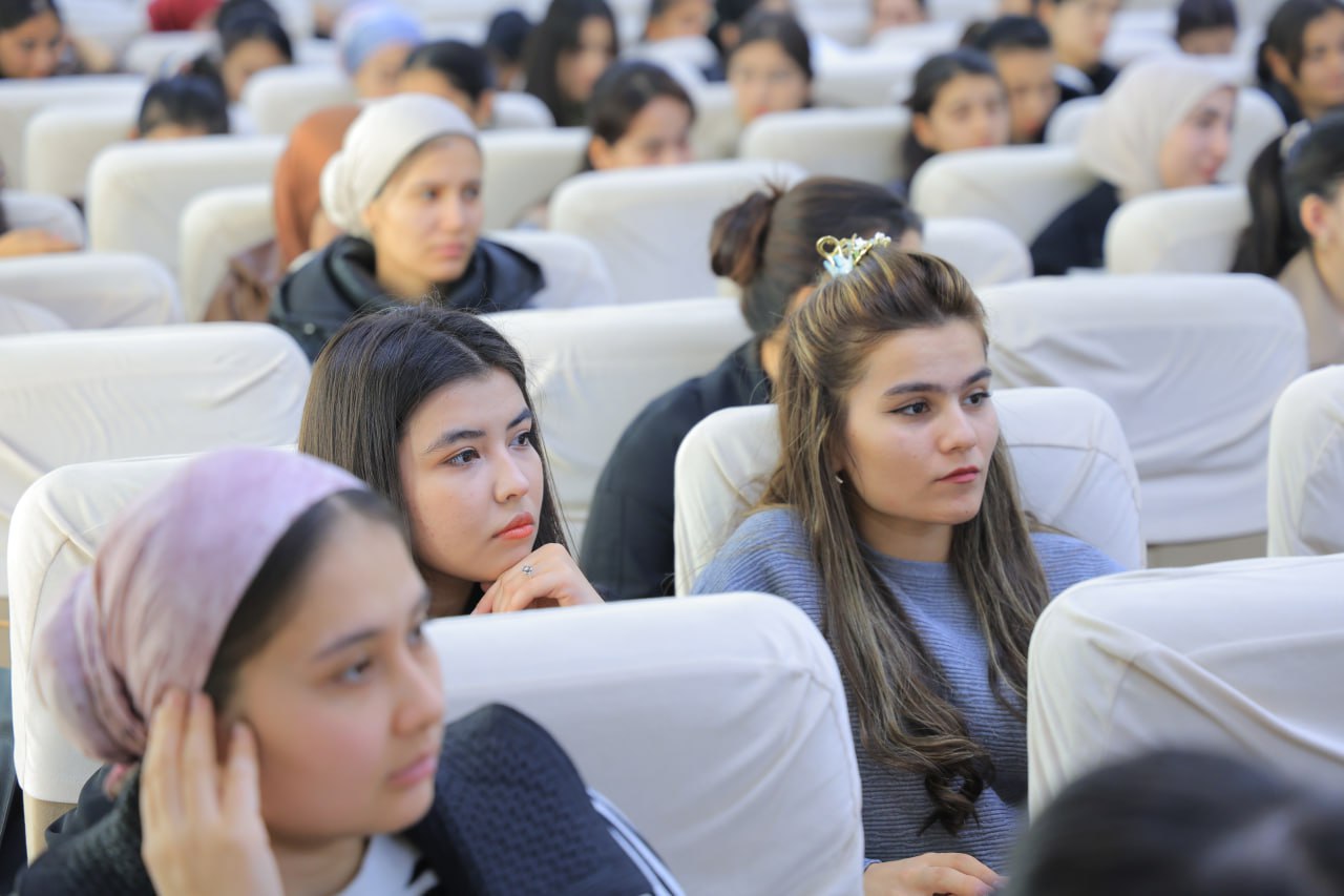 Buxoro davlat pedagogika institutida “Bolalar va yoshlarning huquqlarini himoya qilish” mavzusida huquqiy aksiya o‘tkazildi