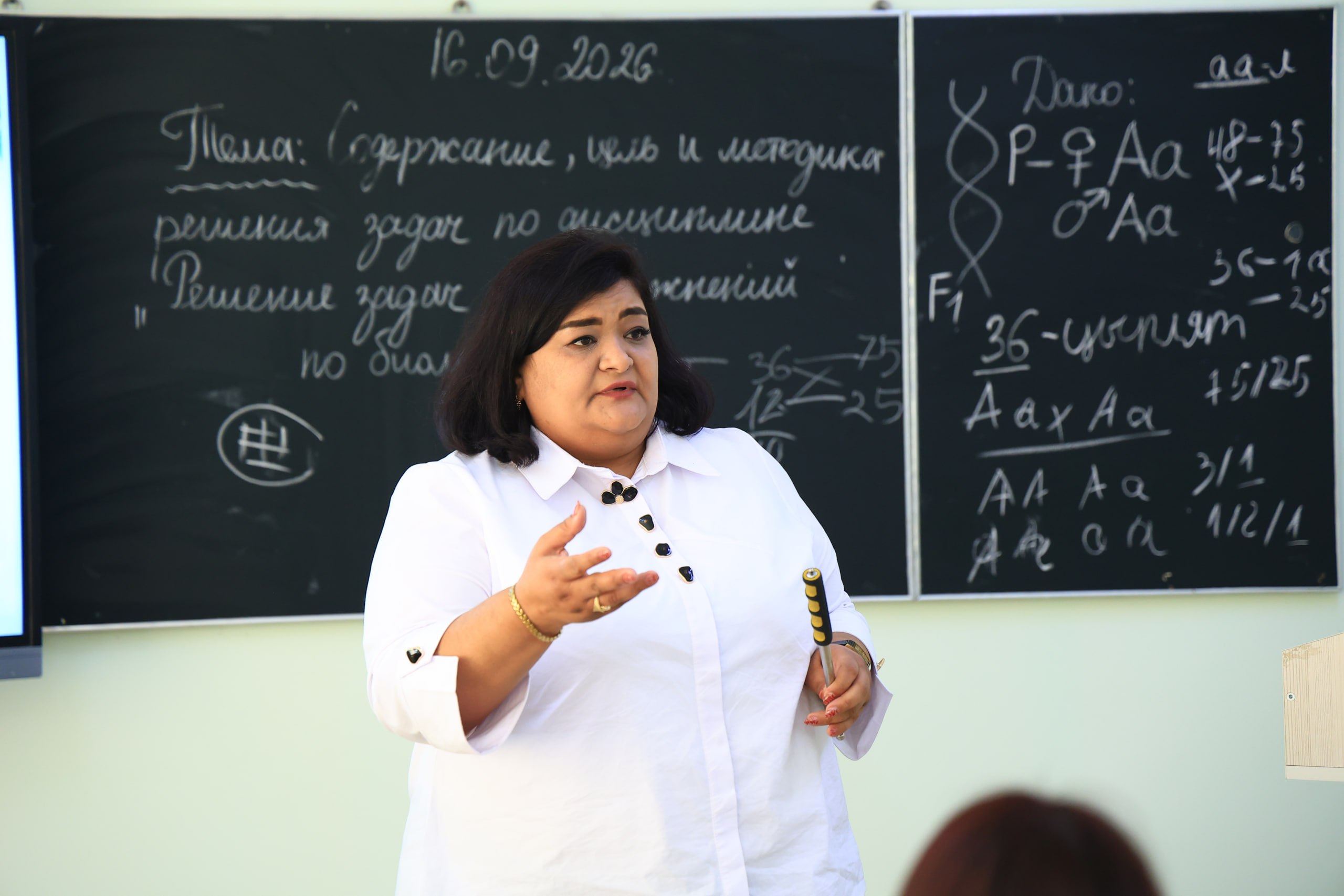 Tabiiy fanlar yo‘nalishi talabalarining dars jarayonidan fotolavhalar