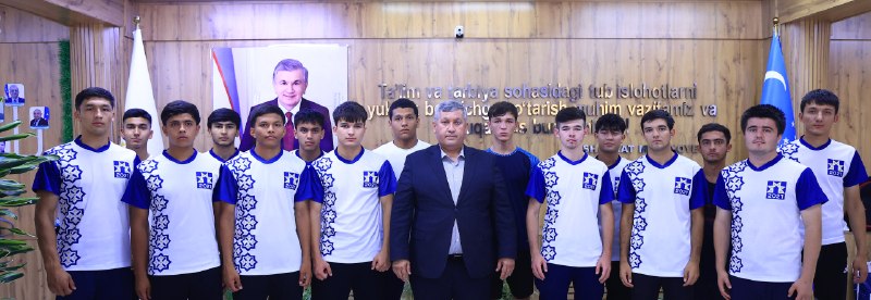 "Yangi O'zbekiston talabalar olimpiadasi" musobaqalari oldidan futbolchi talabalar bilan uchrashuv o'tkazildi
