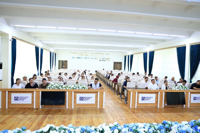Bitiruvchi talabalar bilan ochiq muloqot o'tkazildi