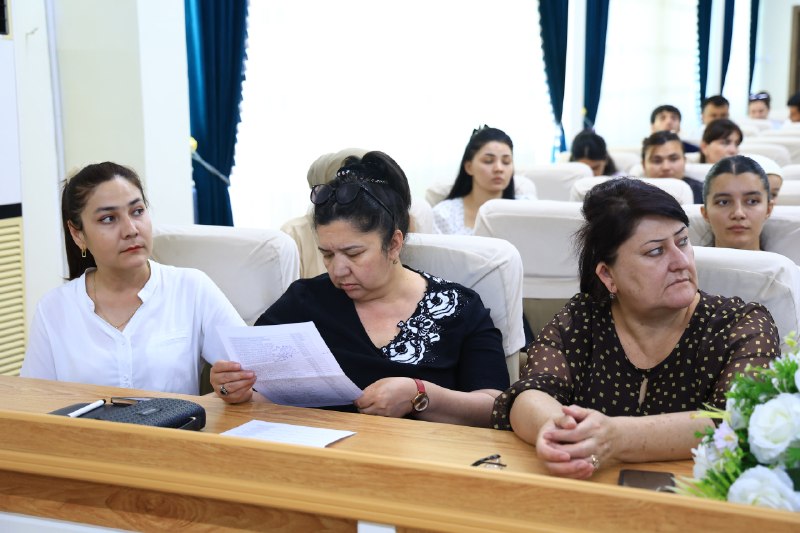 Bitiruvchi talabalar bilan ochiq muloqot o'tkazildi