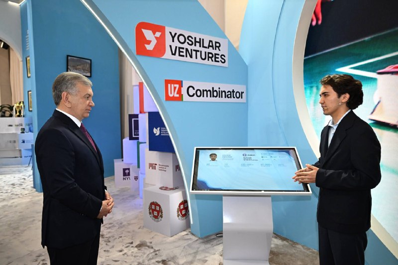 Prezident Shavkat Mirziyoyev faol va izlanuvchan yoshlar bilan uchrashdi