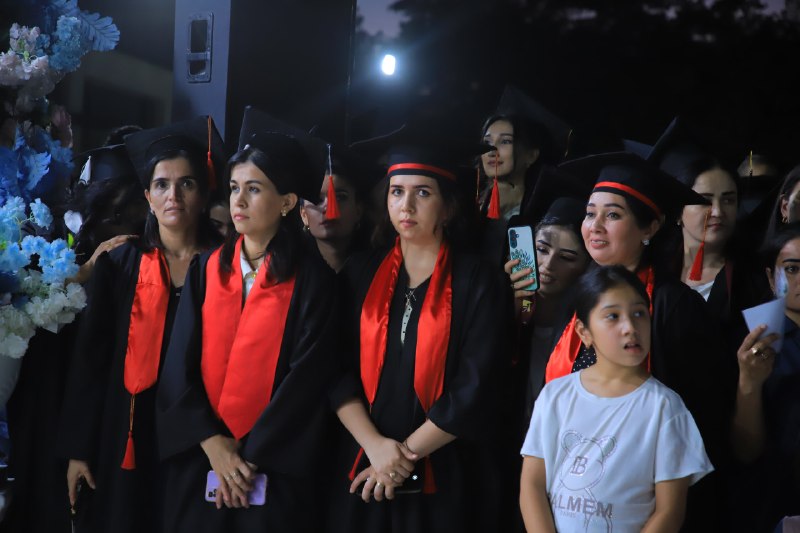 Institutda magistratura bosqichini muvaffaqiyatli tamomlagan 216 nafar bitiruvchiga diplomlarni tantanali topshirish marosimi bo‘lib o‘tdi.